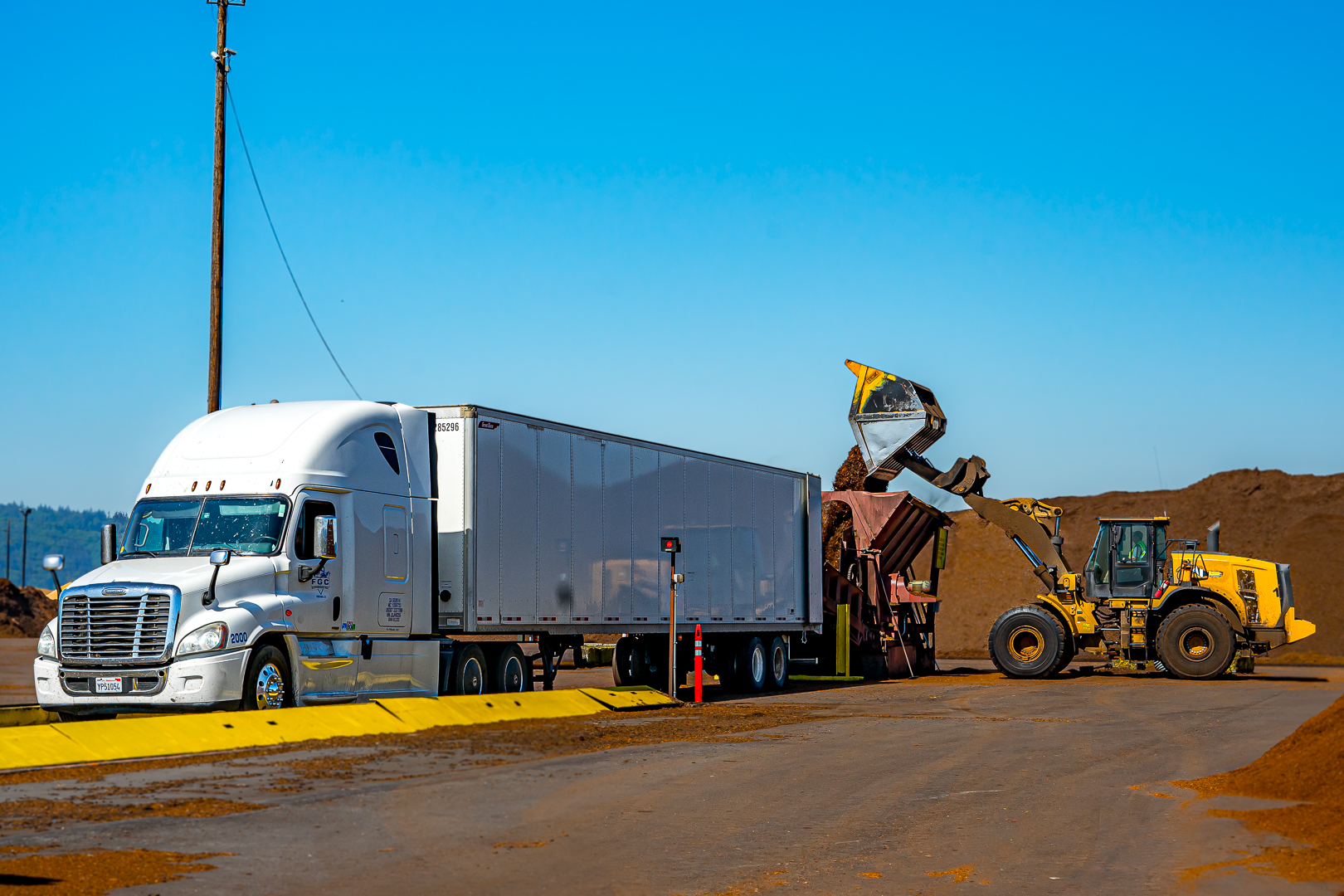 Freight truck loading- Logistics solutions 